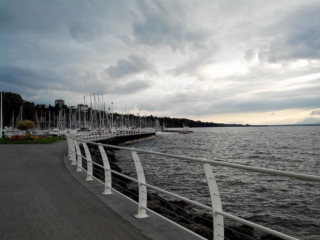 Ibis Budget Thonon Les Bains Екстер'єр фото